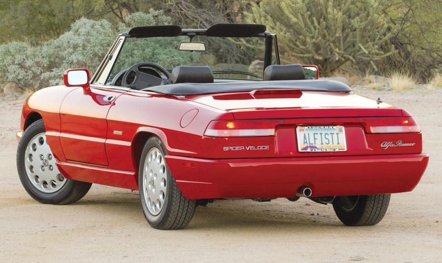  Alfa Romeo Spider Veloce (115.A1) 1990 года  (NA) (фото 7 из 7)